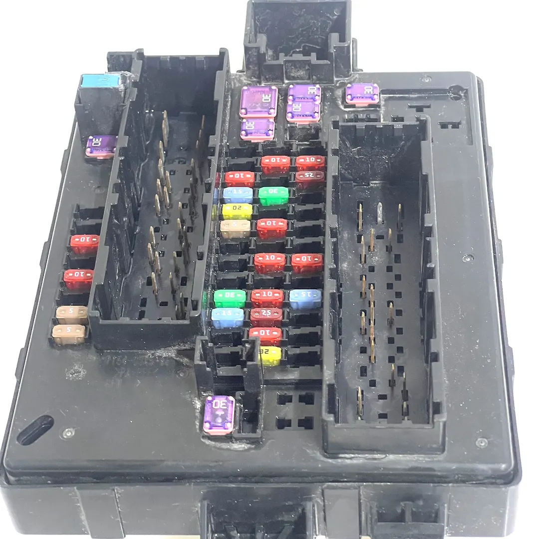 Fuse box - 2019 Chevrolet Traverse LT Cloth