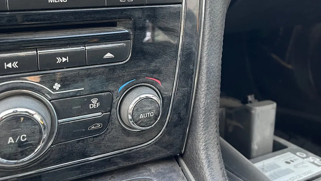 AC Switch - 2011 Jaguar XJL