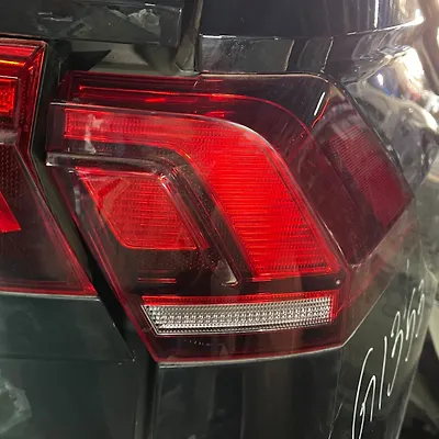 Tail Light (RH) - 2020 Volkswagen Tiguan