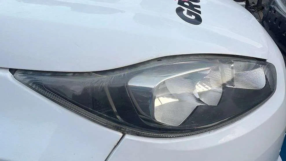 Headlight (RH) - 2015 Ford Fiesta