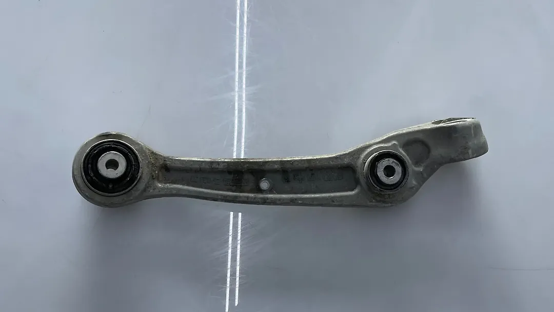 Lower arm (RH) - 2013 Land Rover LR4 HSE