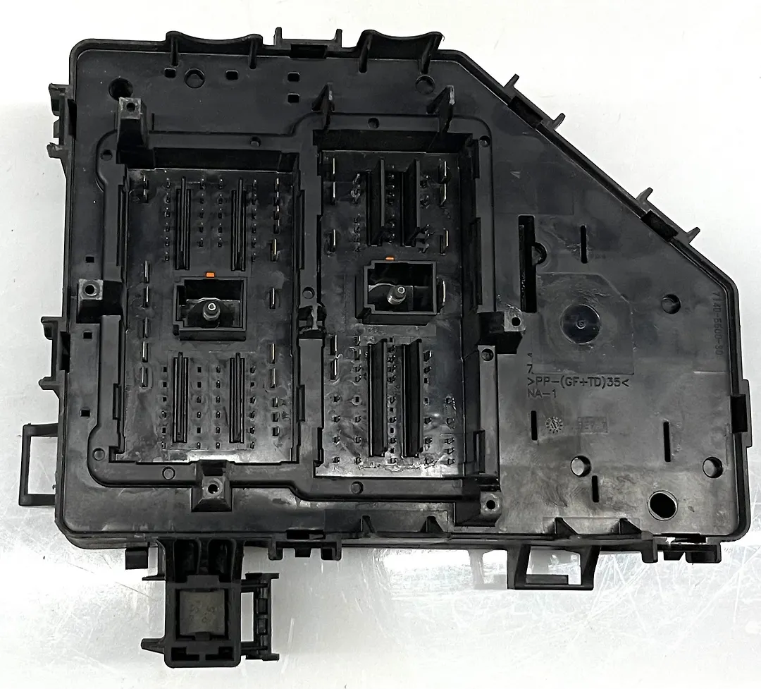 Fuse box - 2014 GMC Acadia
