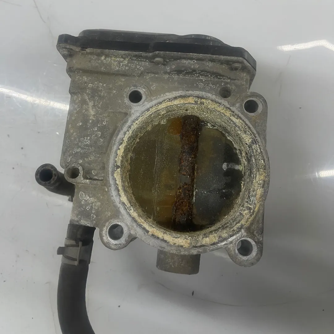 Throttle body - 2010 Nissan Armada