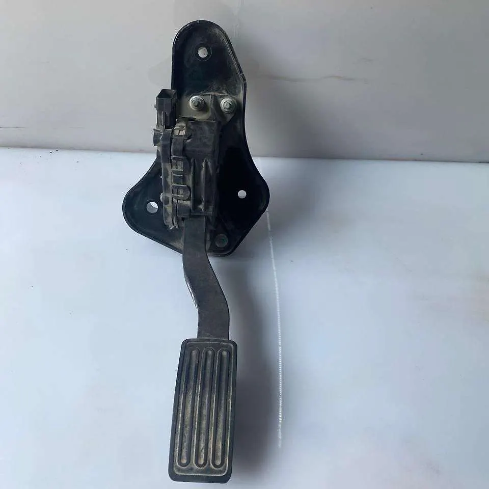 Accelerator pedal - 2013 Infiniti QX56