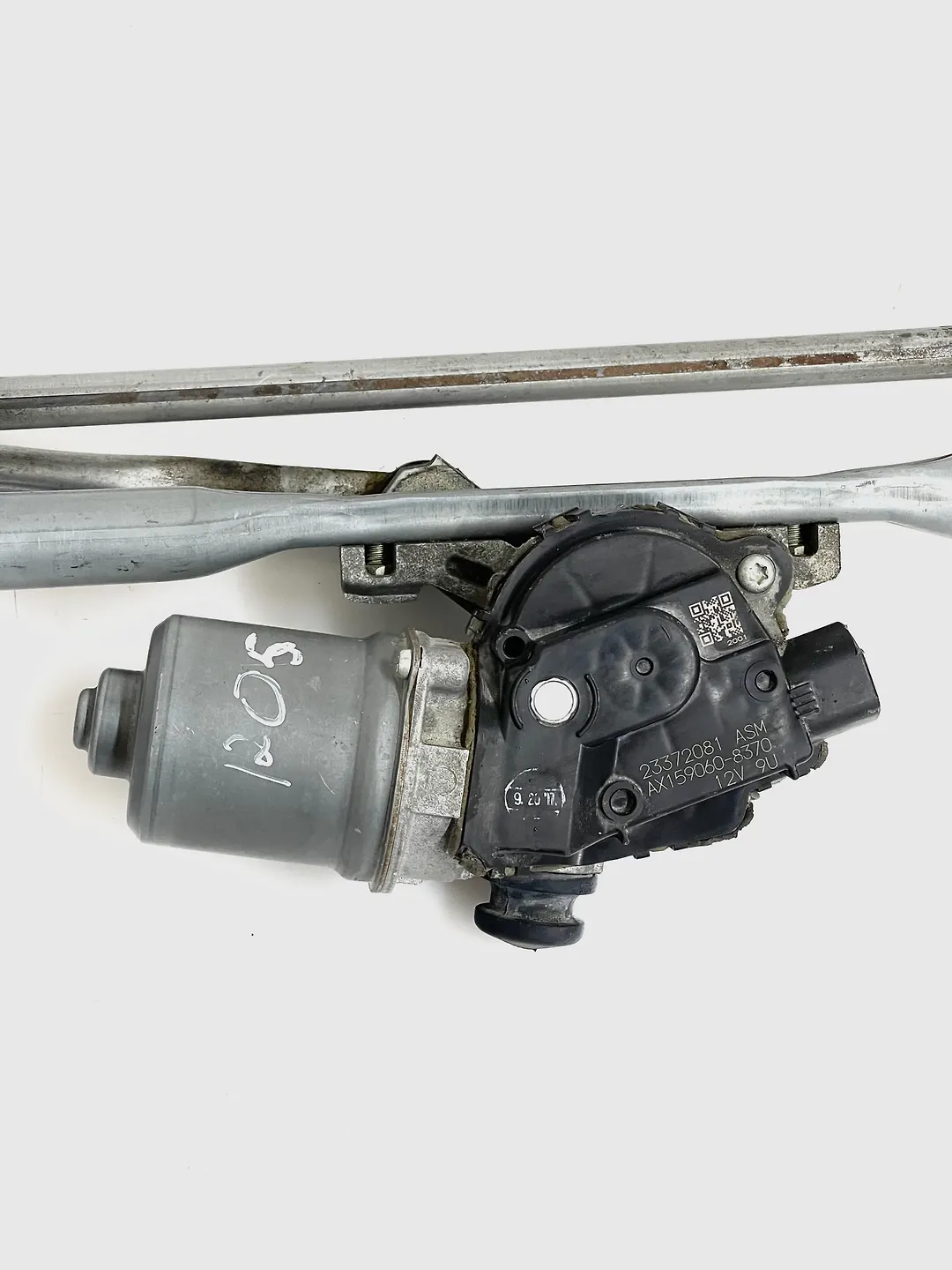 Windshield wiper motor - 2017 Cadillac XT5