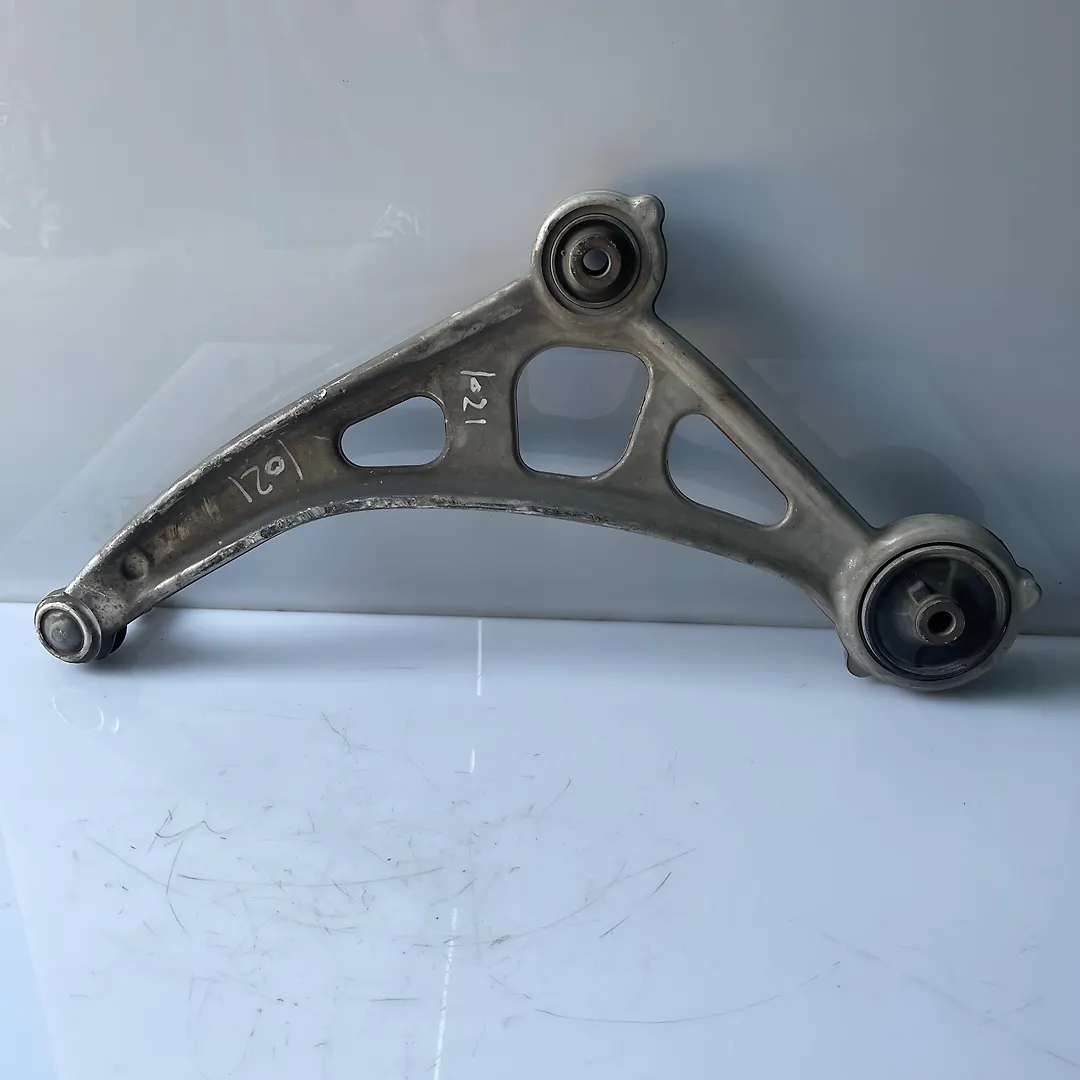 Upper arm (RH) - 2015 Nissan Murano