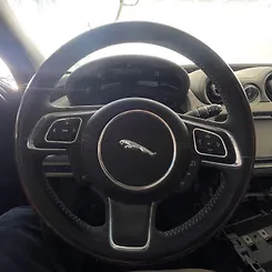 Steering wheel - 2019 Jaguar XJ