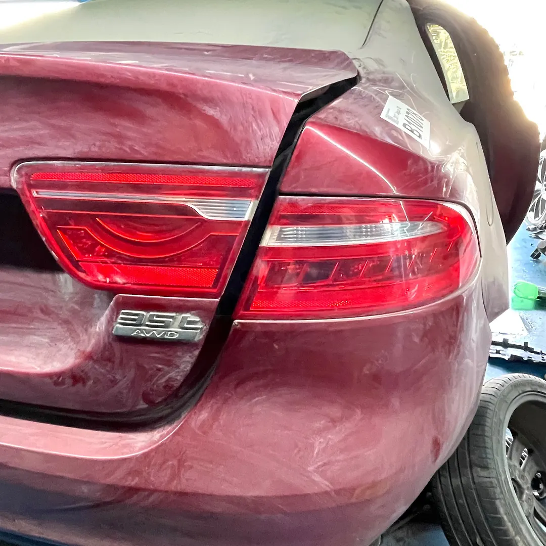 Tail Light (RH) - 2017 Jaguar XE