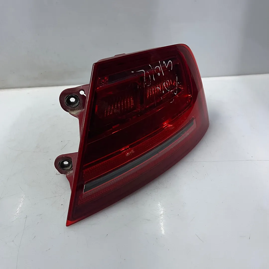 Tail Light (RH) - 2012 Audi A8