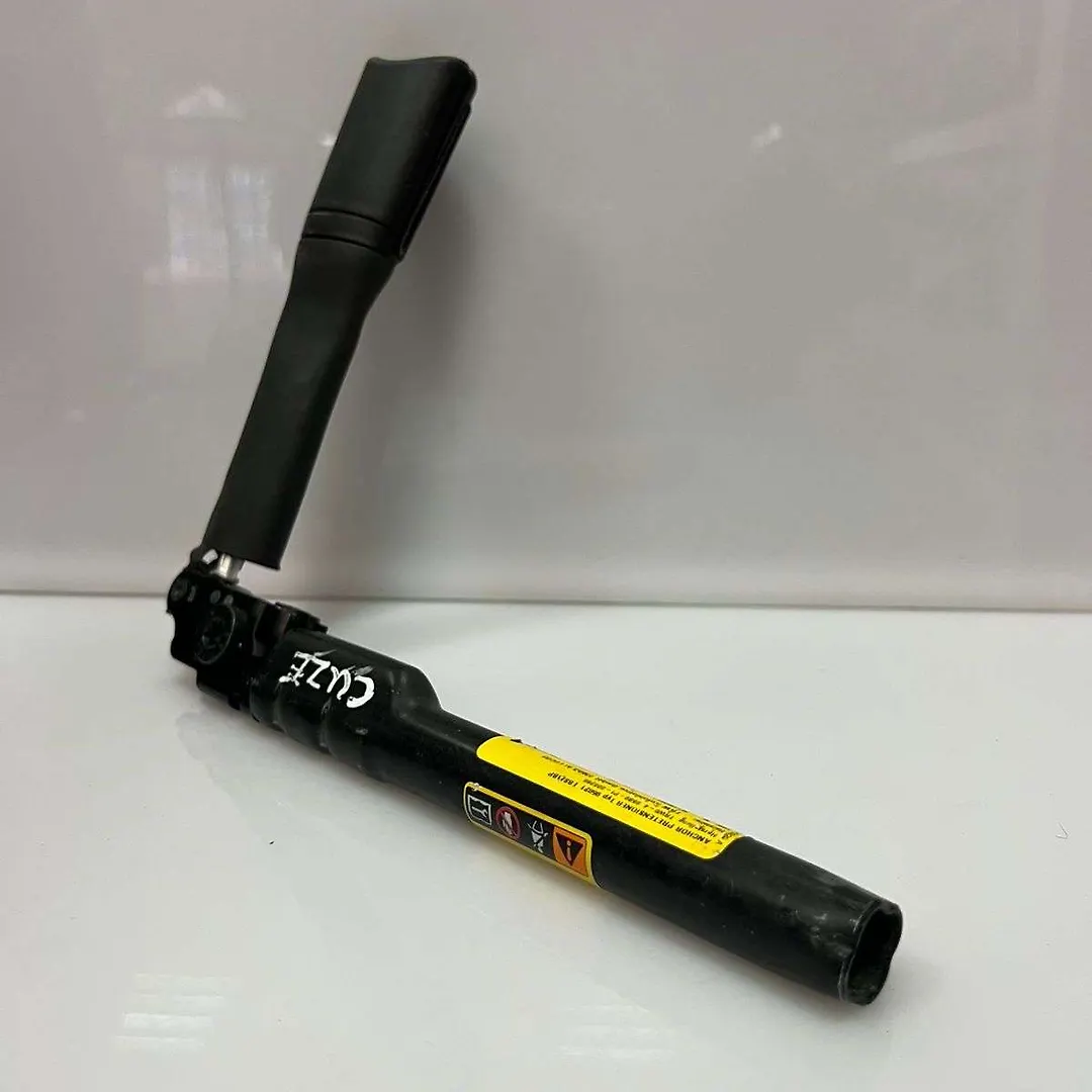 Seat Belt Lock RH- 2018 Chevrolet Cruze
