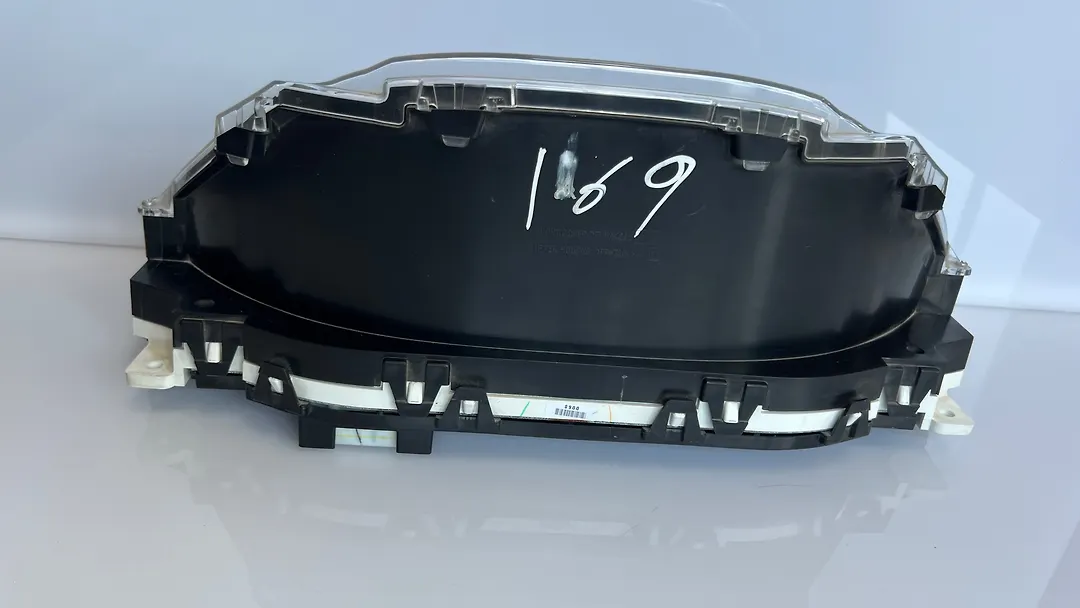 Speedometer - 2011 Infiniti QX56