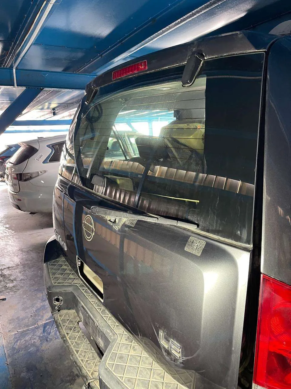 Trunk/hatch/tailgate - 2010 Nissan Armada