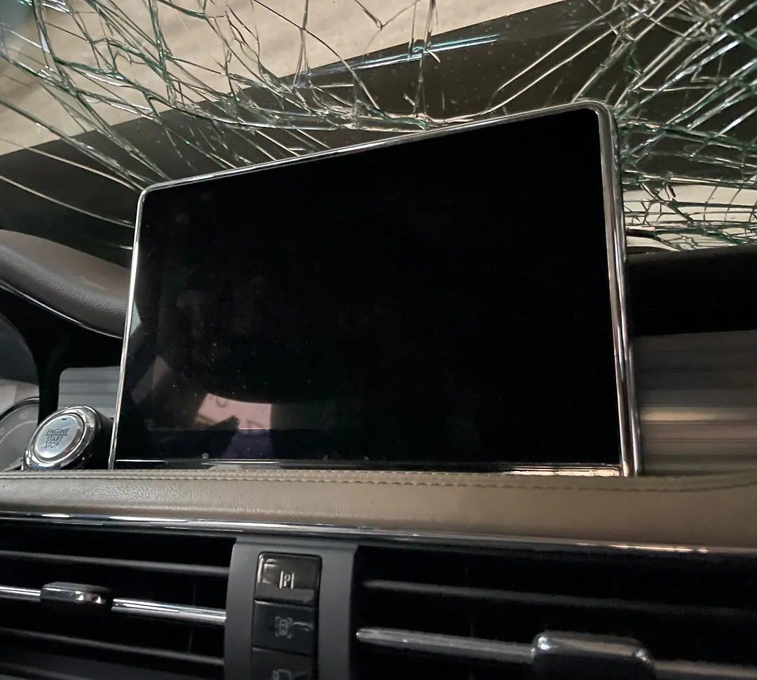 Info/GPS/TV Screen - 2022 Lincoln Corsair