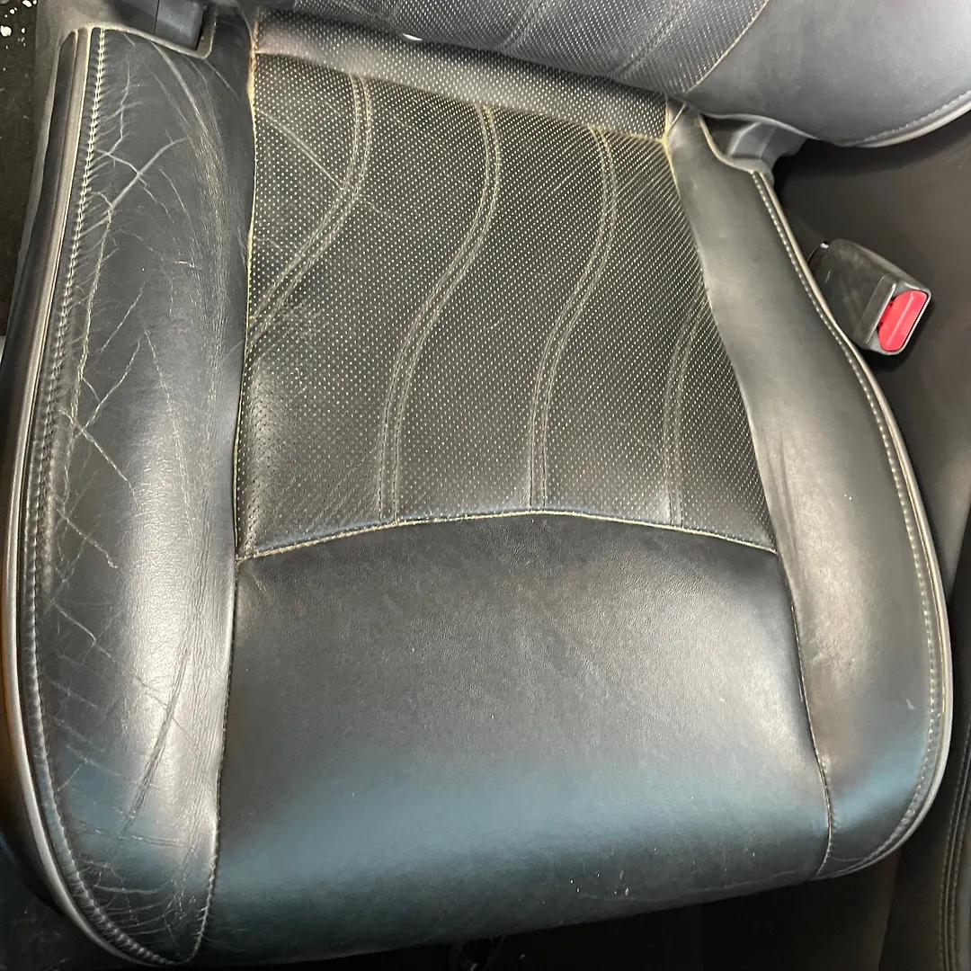 Front Seat (LHS) - 2013 Infiniti JX35