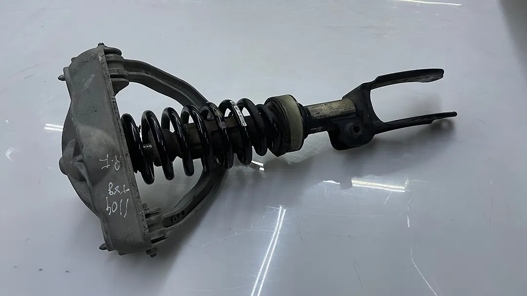 Shock Absorber (RHF) - 2009 Volkswagen Touareg