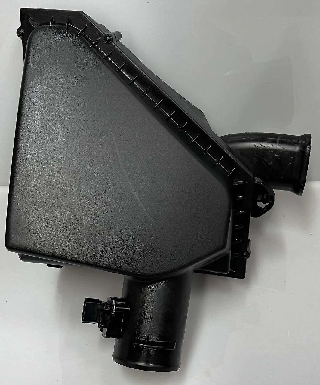 Air cleaner box - 2014 Cadillac CTS