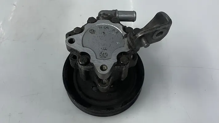 Power steering pump - 2012 Land Rover RANGE ROVER