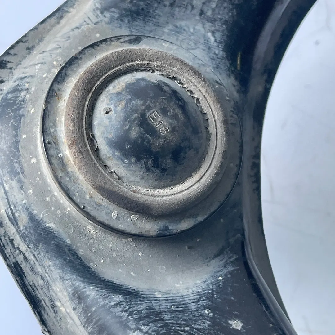 Lower arm (RH) - 2013 Infiniti QX56