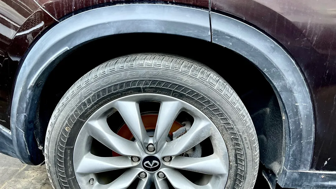 Fender moulding (RHB) - 2020 Infiniti QX50