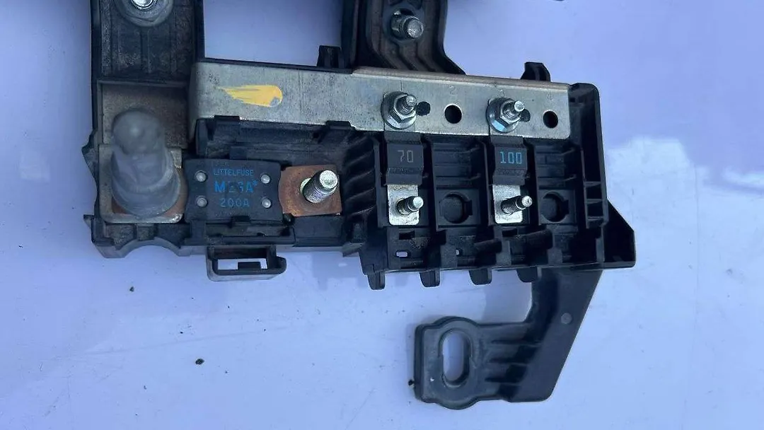 Fuse box - 2014 Cadillac CTS