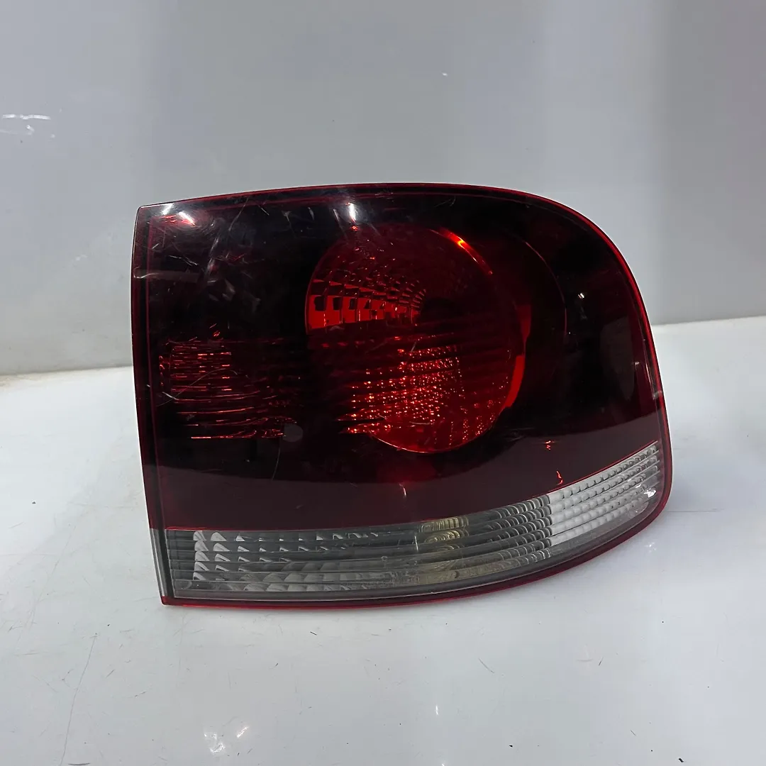 Tail Light (RH) - 2012 Volkswagen Touareg