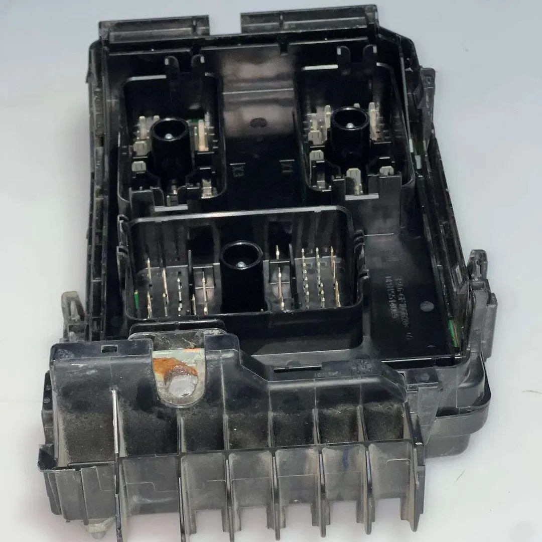 Fuse box - 2018 GMC Terrain
