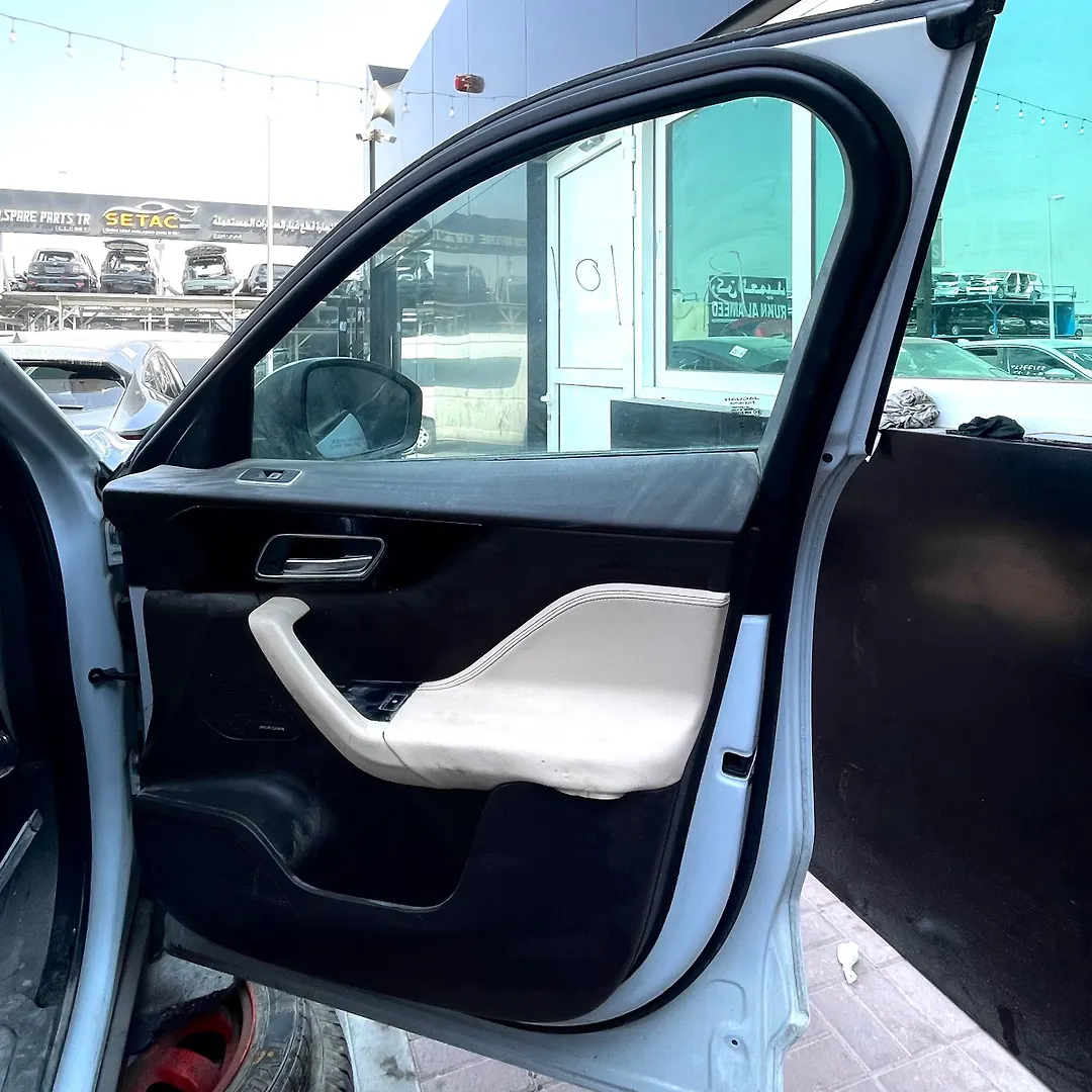 Door (RHF) - 2018 Jaguar F PACE