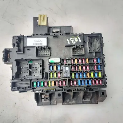 Fuse box - 2012 Ford Explorer