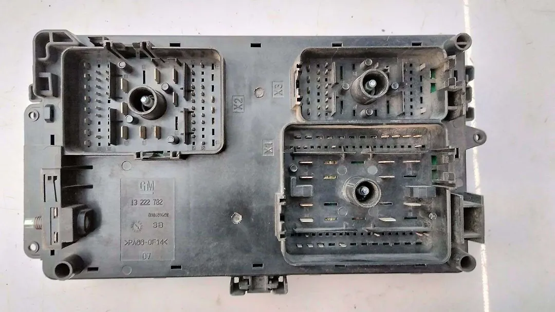 Fuse box - 2014 Chevrolet Impala