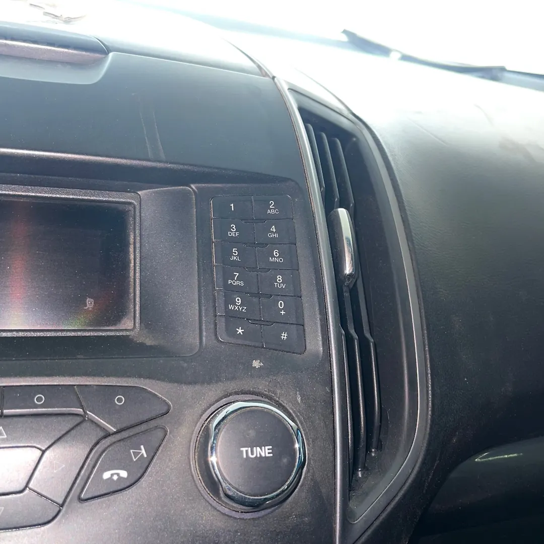 Info-gps-tv screen - 2017 Ford Edge