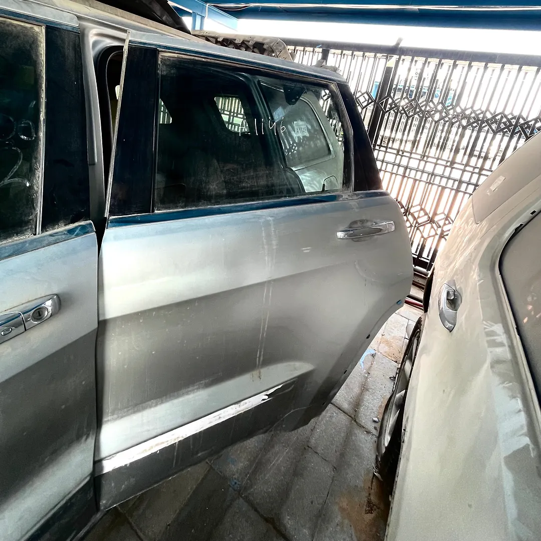 Door (LHB) - 2013 Jeep GRAND CHEROOKE