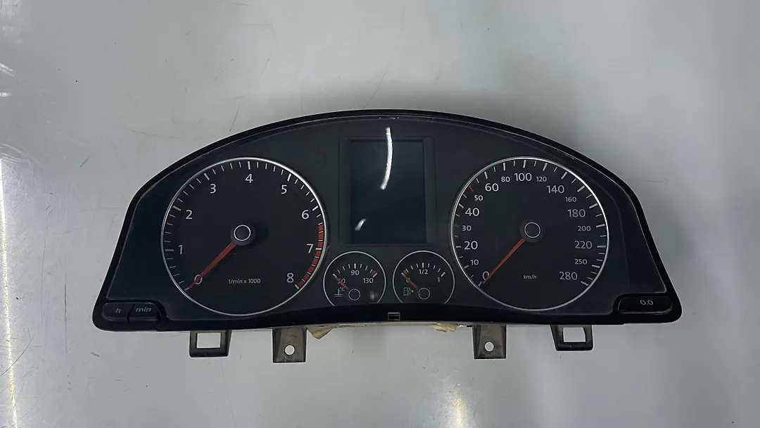 Speedometer - 2009 Volkswagen Scirocco