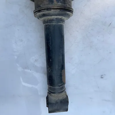 Shock Absorber (RHF) - 2008 Land Rover LR3