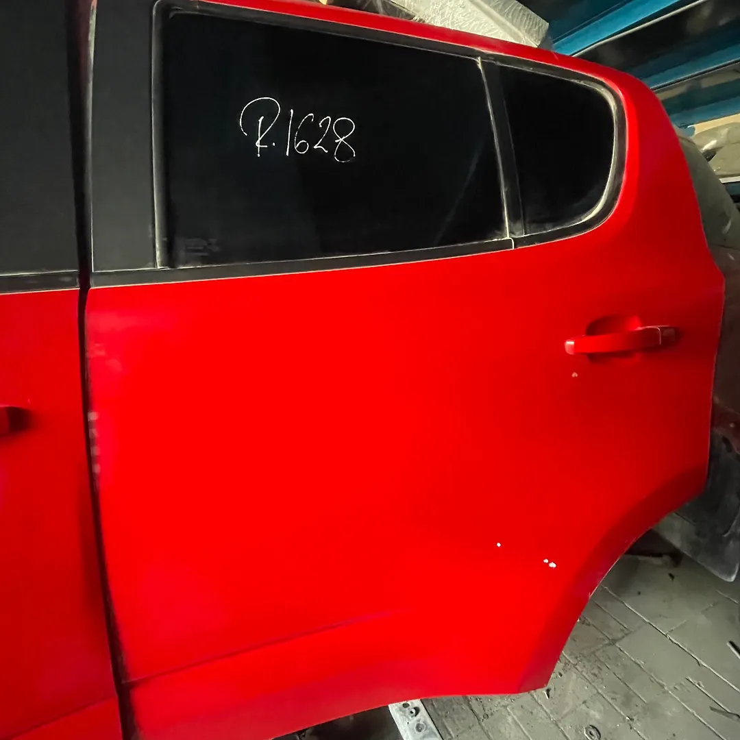 Door (LHB) - 2017 CHEVROLET TRAILBLAZE