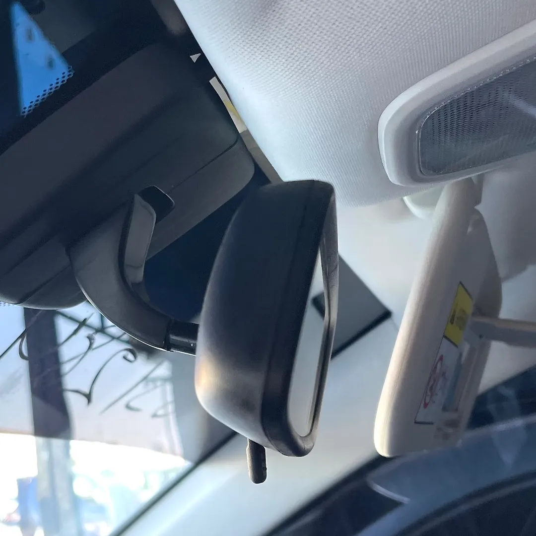 Mirror (Inner rear view) - 2022 Chevrolet Captiva