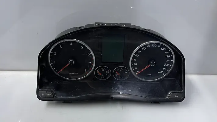 Speedometer - 2009 Volkswagen Tiguan