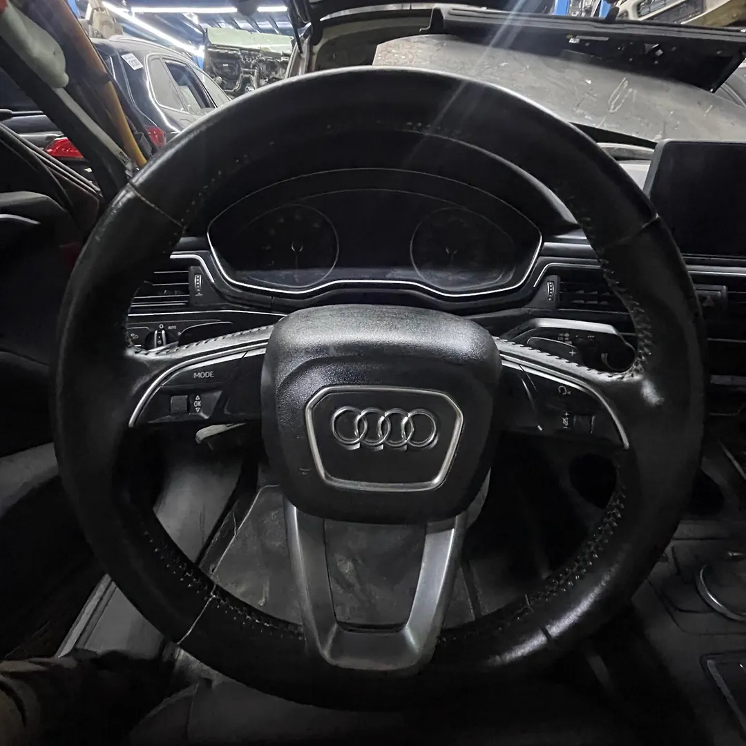 Steering wheel - 2016 Audi A4
