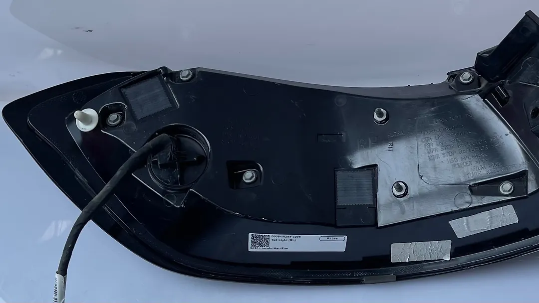 Tail Light (RH) - 2020 Lincoln Nautilus