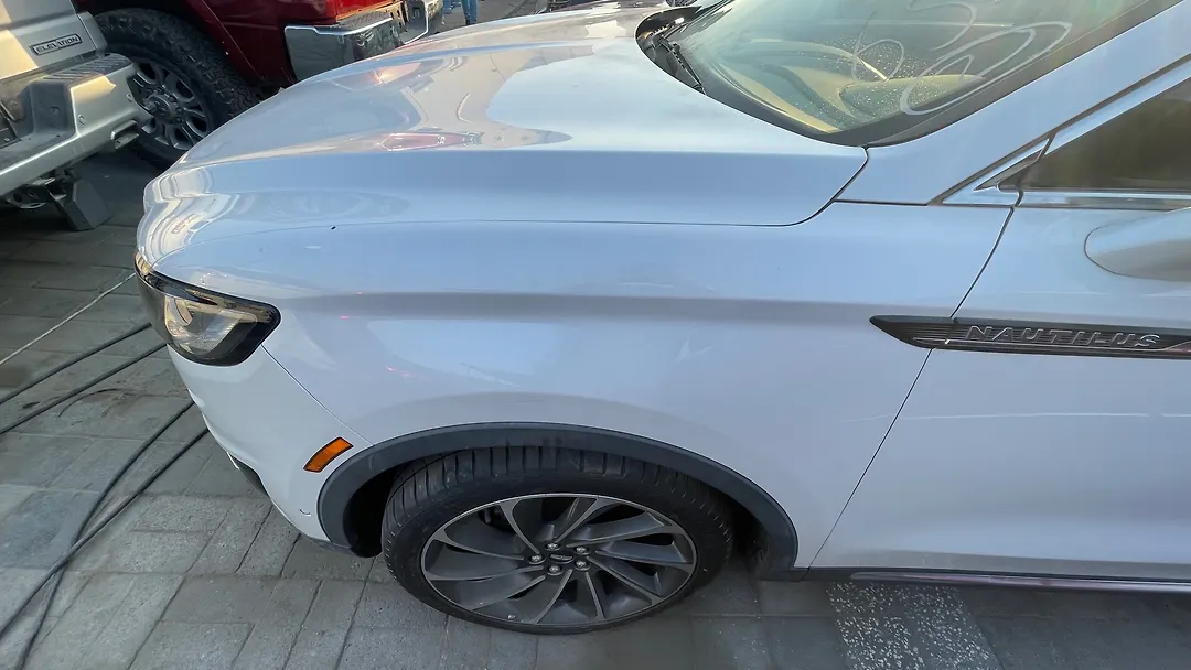 Fender (LHF) - 2019 Lincoln Nautilus Reserve