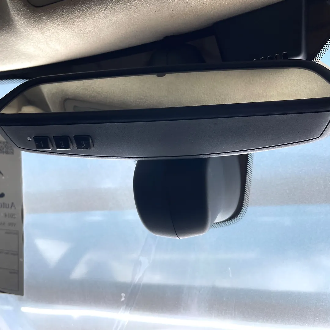 Mirror (Inner rear view) - 2014 Jaguar XF