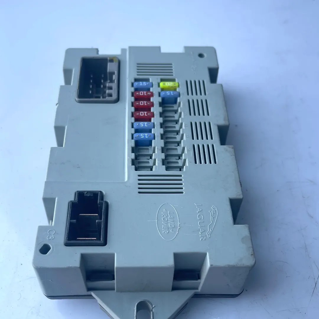 fuse box panel - 2020 Jaguar F-Pace