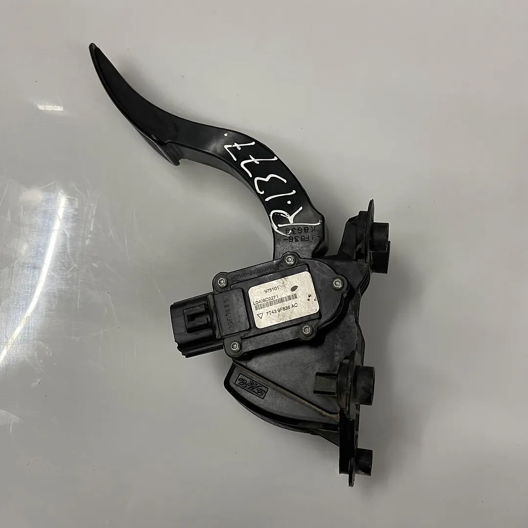 Accelerator pedal - 2009 Lincoln MKX