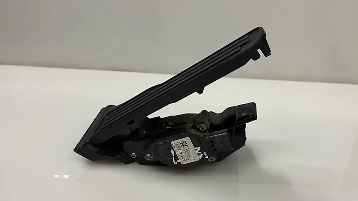 Accelerator pedal - 2018 Lincoln Continental Black Label