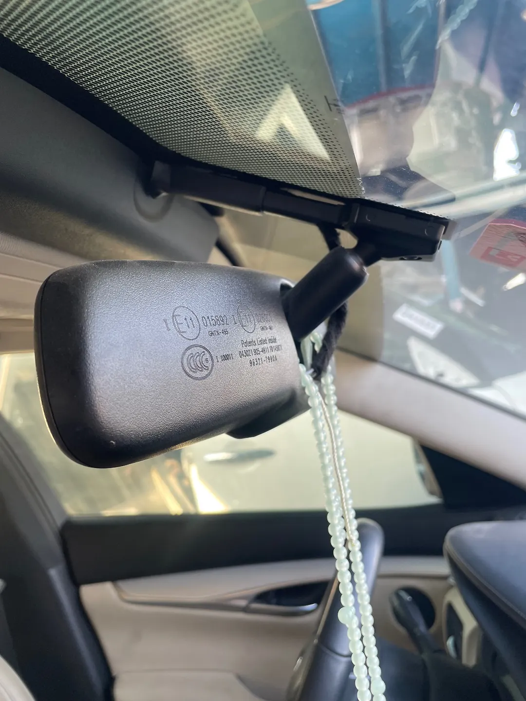 Rear view mirror - 2021 Infiniti QX50