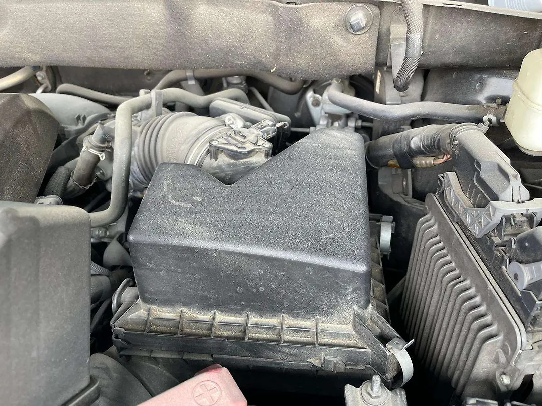 Air cleaner box - 2018 Toyota Highlander SE