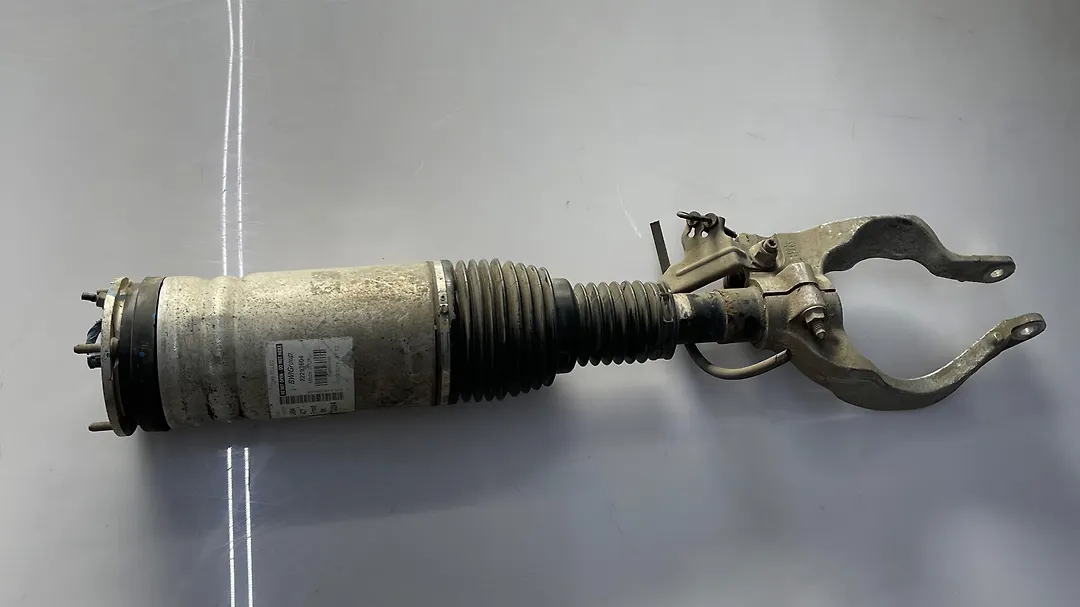 Shock Absorber (RHF) - 2016 Land Rover RANGE ROVER SPORT