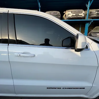 Door (RHF) - 2015 Jeep Grand Cherokee LAREDO