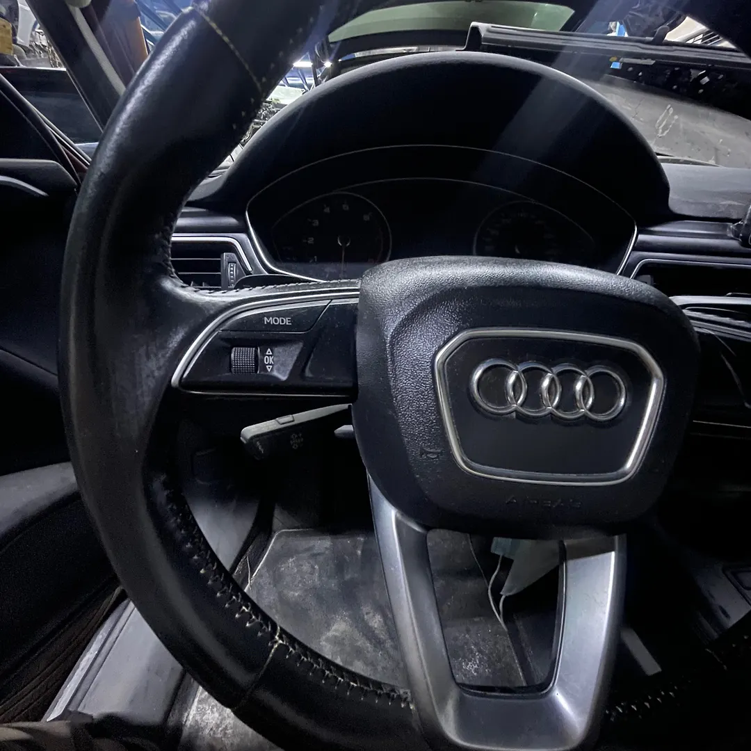 Steering wheel - 2016 Audi A4