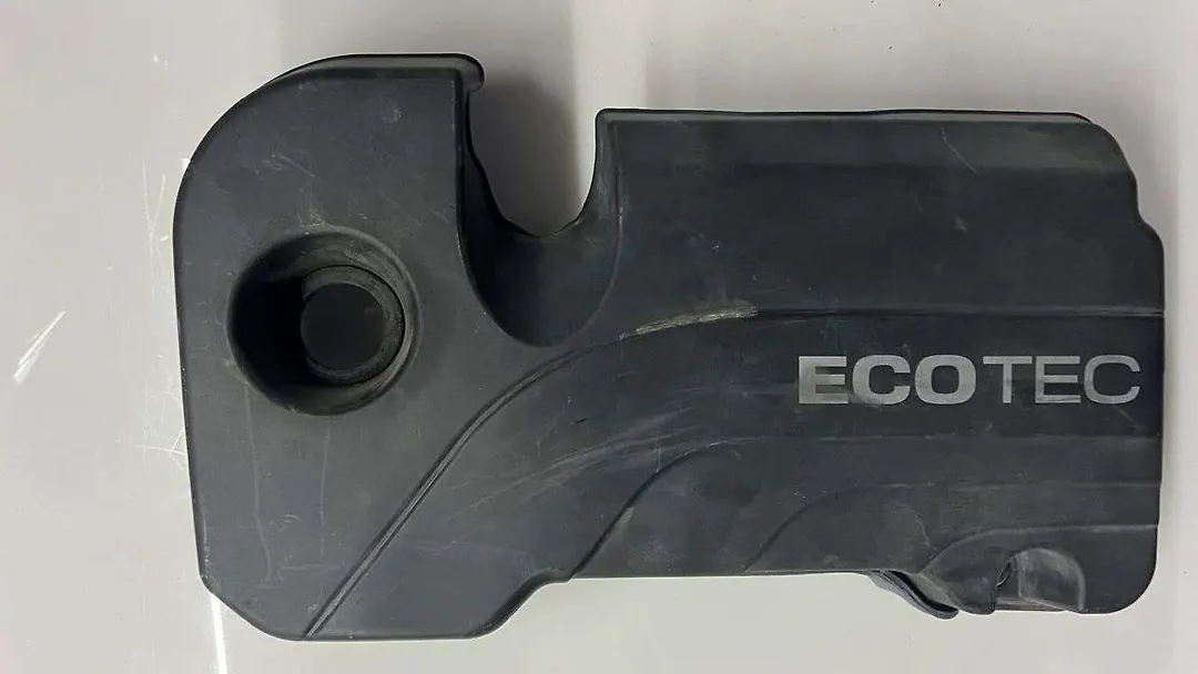 Engine cover - 2018 Chevrolet Equinox