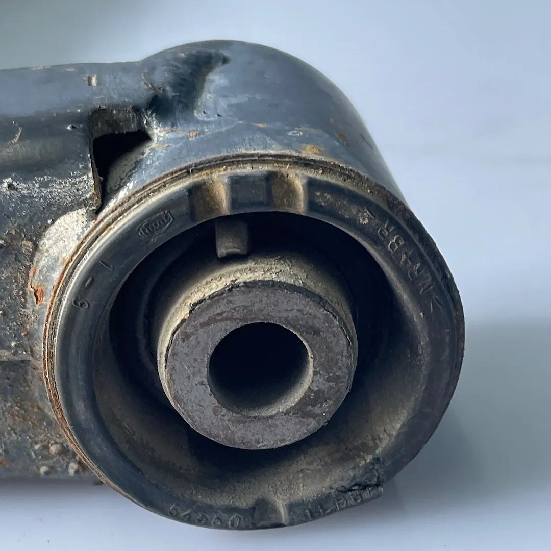 Upper arm (RH) - 2011 Nissan Patrol